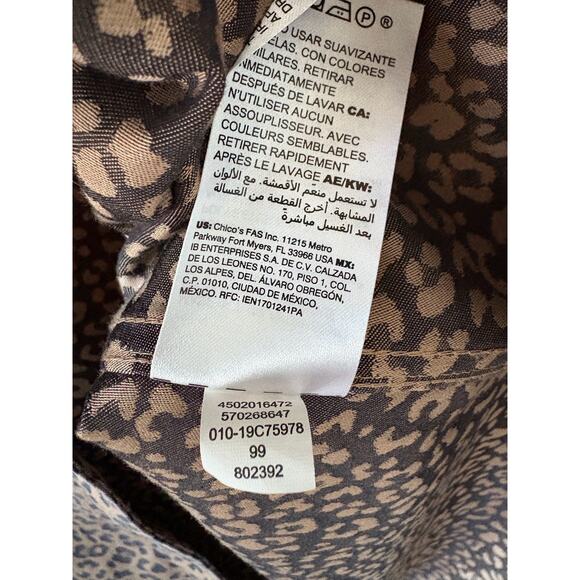Chicos No Iron Leopard Print Long Sleeve Shirt Blouse Women size 2 or a US 12-14 - Picture 4 of 5